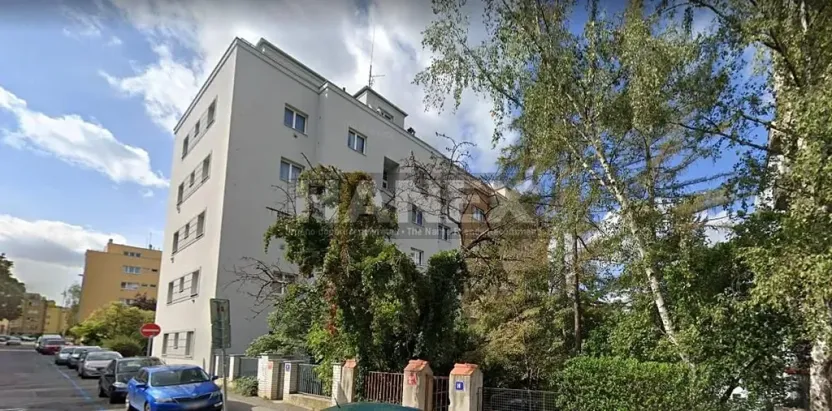 Pronájem bytu 1+1, Praha - Břevnov, Nad Kajetánkou, 38 m2