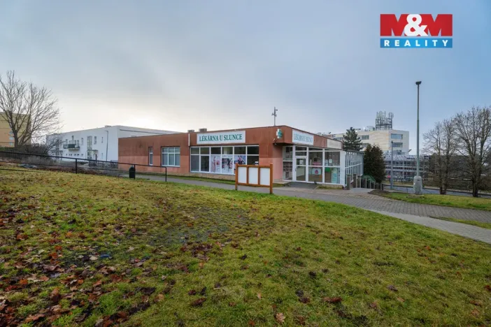 Pronájem obchodního prostoru, Ústí nad Labem - Severní Terasa, Šrámkova, 44 m2