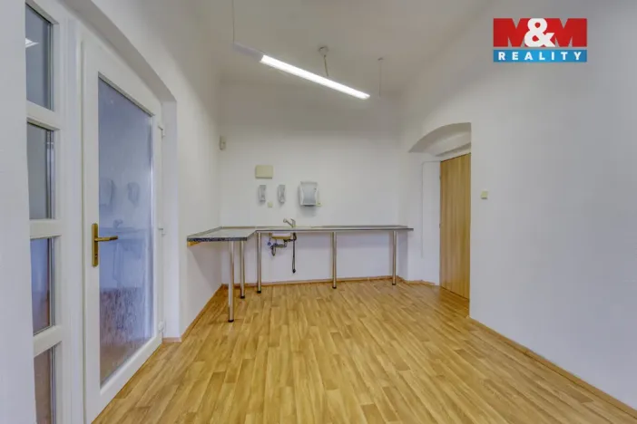 Pronájem obchodního prostoru, Plzeň - Východní Předměstí, Koterovská, 57 m2