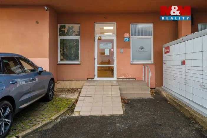 Pronájem obchodního prostoru, Ústí nad Labem - Severní Terasa, Šrámkova, 33 m2