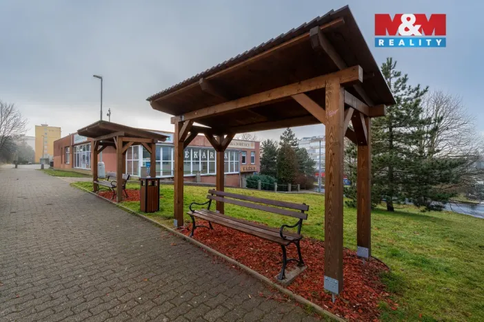 Pronájem obchodního prostoru, Ústí nad Labem - Severní Terasa, Šrámkova, 32 m2