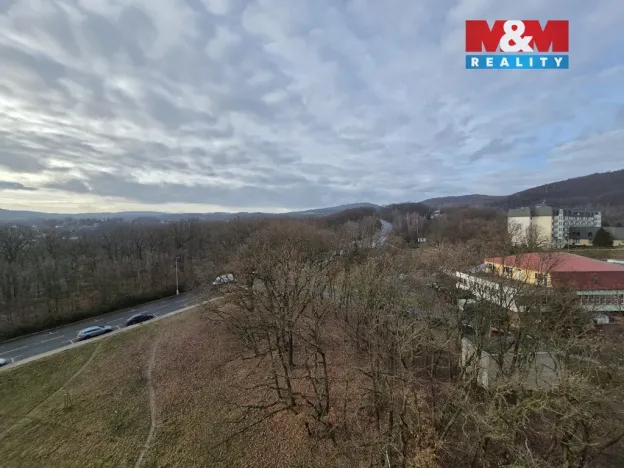 Prodej bytu 3+1, Jirkov, Mládežnická, 68 m2