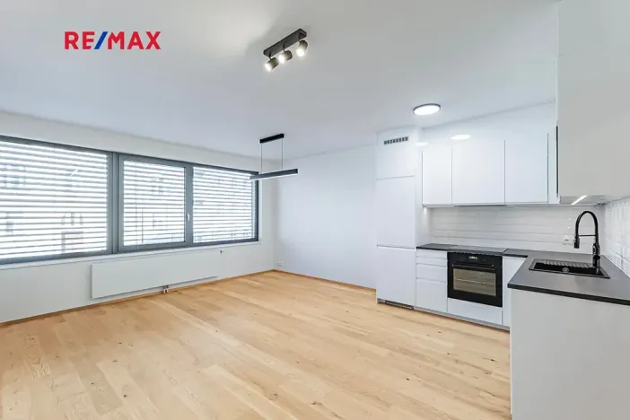 Pronájem bytu 2+kk, Praha - Nusle, Kloboučnická, 58 m2