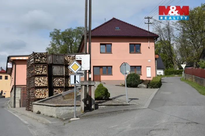 Pronájem rodinného domu, Spálov, 180 m2