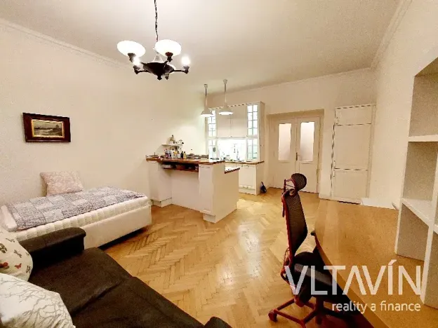 Pronájem bytu 2+kk, Praha - Bubeneč, Jaselská, 48 m2