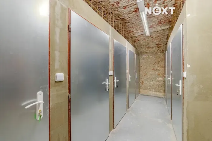 Prodej - jiné, Praha - Nové Město, Palackého náměstí, 21 m2