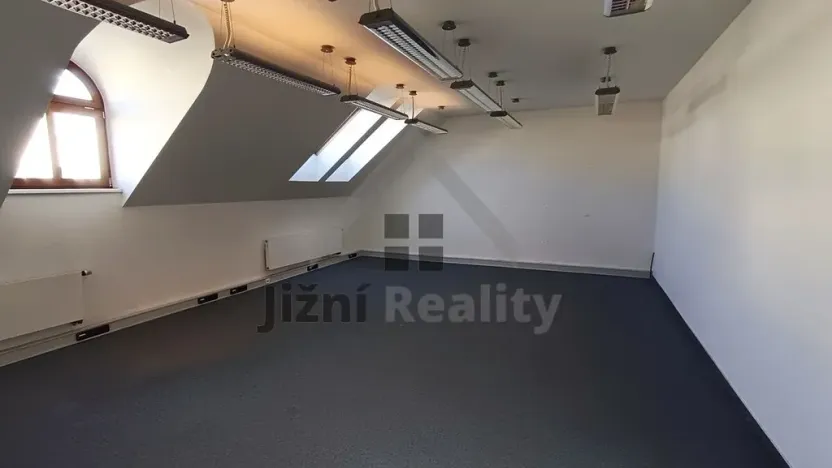 Pronájem obchodního prostoru, Praha - Břevnov, Bělohorská, 1054 m2