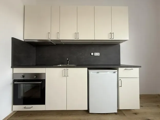 Pronájem bytu 1+kk, Brno, Staňkova, 25 m2