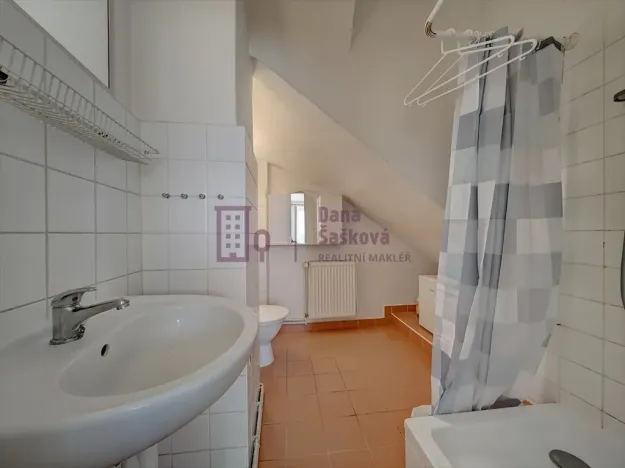 Pronájem bytu 1+kk, Jindřichův Hradec, Komenského, 24 m2