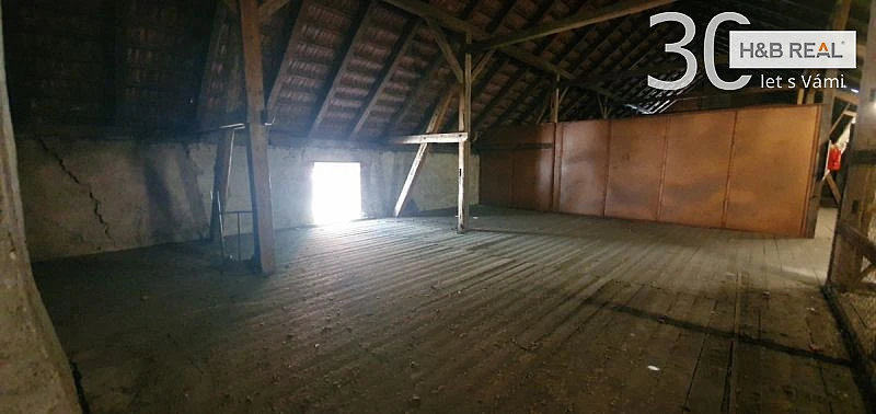 Pronájem skladu, Vsetín, 550 m2