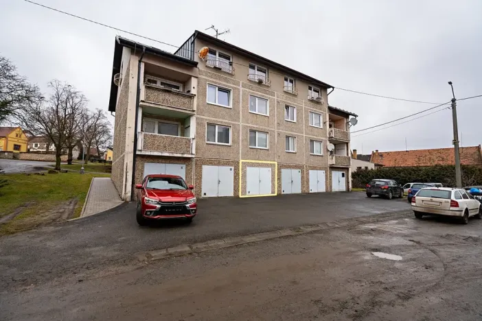Prodej bytu 3+1, Hvozd, 74 m2
