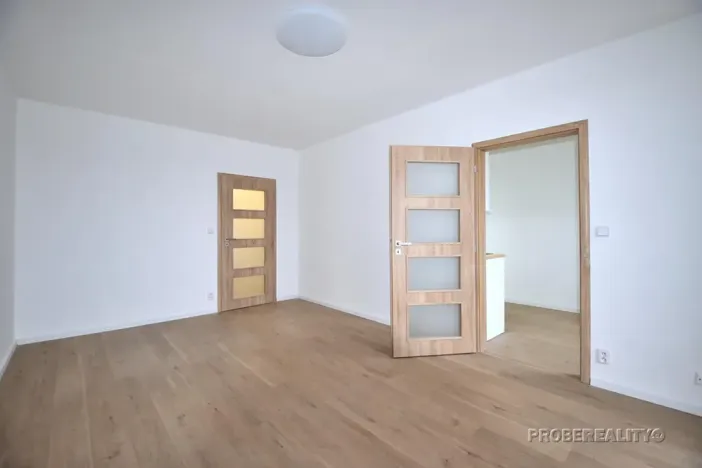 Prodej bytu 3+1, Praha - Modřany, Angelovova, 76 m2