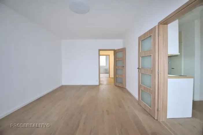 Prodej bytu 3+1, Praha - Modřany, Angelovova, 76 m2