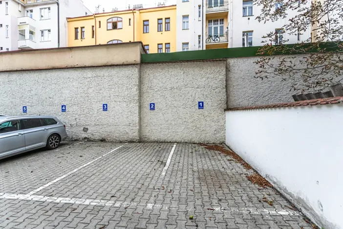 Prodej bytu 2+kk, Praha, Lucemburská, 51 m2