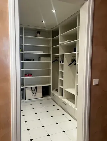 Prodej bytu 3+kk, Karlovy Vary, Divadelní náměstí, 147 m2