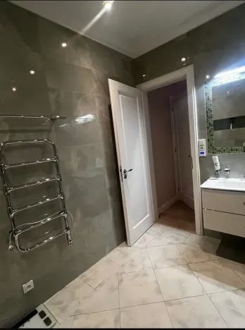 Prodej bytu 3+kk, Karlovy Vary, Divadelní náměstí, 147 m2