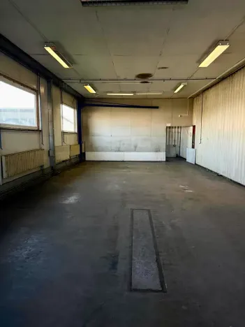 Pronájem skladu, Hradec Králové, Vlčkovická, 100 m2