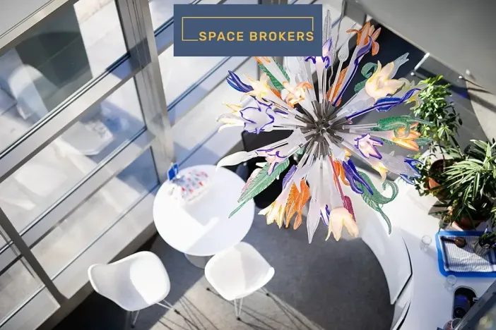 Pronájem kanceláře, Praha - Karlín, Ke Štvanici, 850 m2