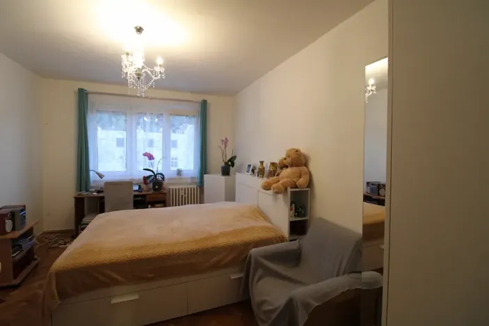 Prodej bytu 3+1, Karlovy Vary, Krymská, 68 m2