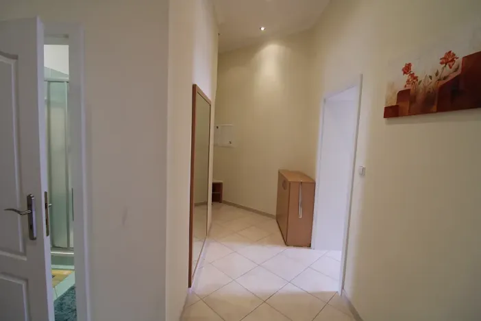 Prodej bytu 3+1, Karlovy Vary, Vřídelní, 71 m2