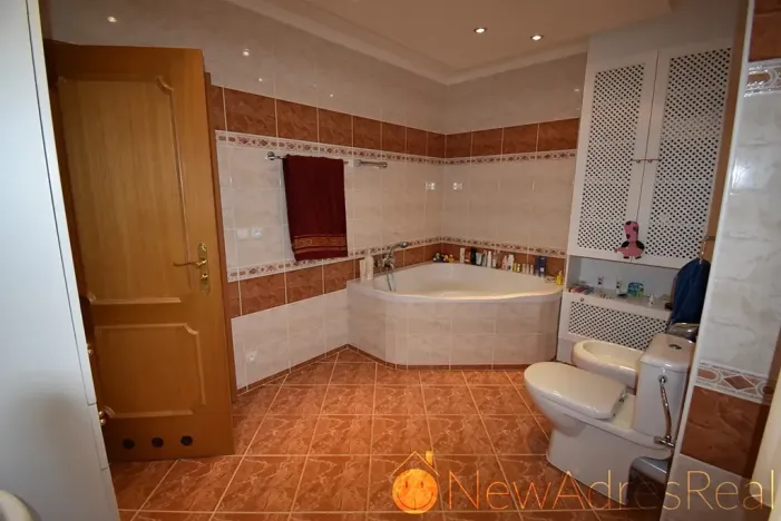 Prodej vily, Karlovy Vary, Tisová, 220 m2