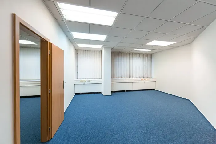 Pronájem kanceláře, Praha - Vysočany, Freyova, 89 m2