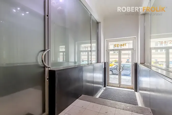 Pronájem bytu 1+1, Praha - Bubeneč, V. P. Čkalova, 55 m2