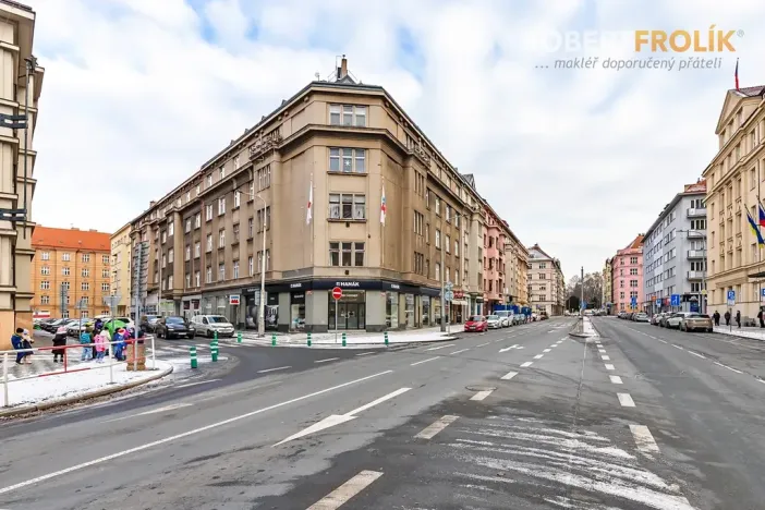 Pronájem bytu 1+1, Praha - Bubeneč, V. P. Čkalova, 55 m2