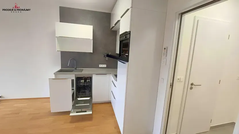 Prodej bytu 1+kk, Praha, Formanská, 33 m2
