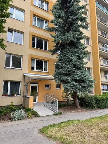 Pronájem bytu 2+kk, Praha - Střížkov, K lipám, 42 m2