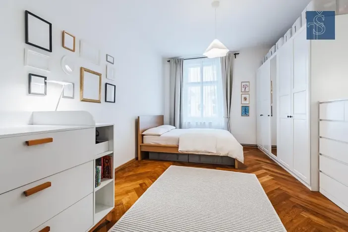 Prodej bytu 2+kk, Praha - Vyšehrad, Neklanova, 42 m2