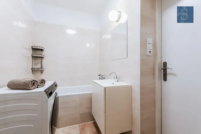 Prodej bytu 2+kk, Praha - Vyšehrad, Neklanova, 42 m2
