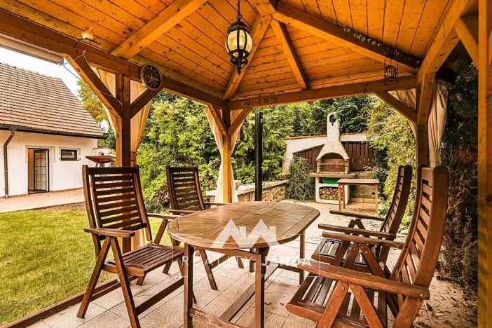 Prodej rodinného domu, Bukovina, 158 m2