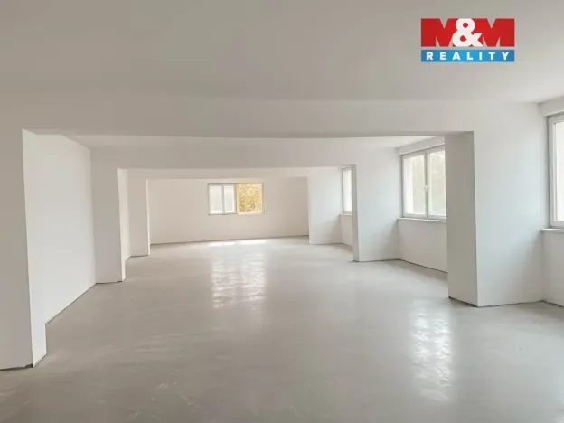 Pronájem obchodního prostoru, Sázava, Sklářská, 500 m2