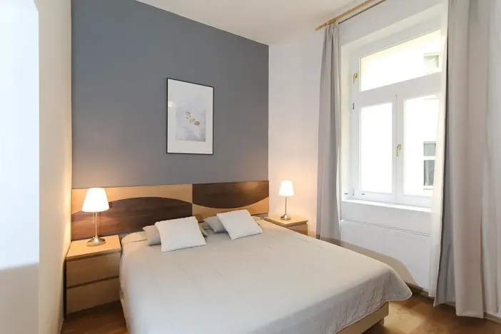 Pronájem bytu 2+kk, Praha - Vinohrady, Na Kozačce, 56 m2