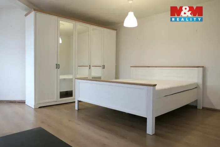 Pronájem bytu 3+1, Kladno - Kročehlavy, Wolkerova, 90 m2