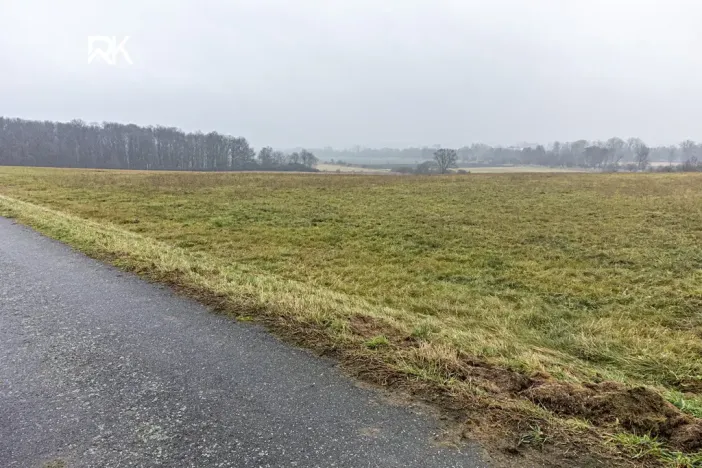 Prodej pozemku pro bydlení, Uhersko, 1000 m2