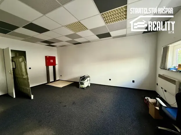 Pronájem skladu, Chrudim, Obce Ležáků, 312 m2