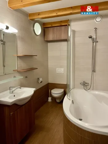 Pronájem bytu 3+kk, Praha - Holešovice, Za papírnou, 82 m2