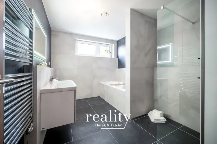 Pronájem bytu 3+kk, Brno, Komárovská, 64 m2