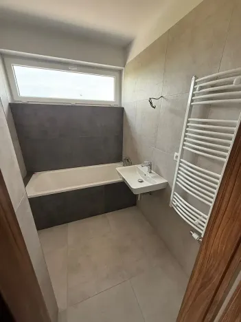 Pronájem bytu 2+kk, Pardubice, Pod Vinicí, 62 m2