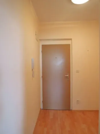 Pronájem bytu 1+kk, Brno, Banskobystrická, 38 m2