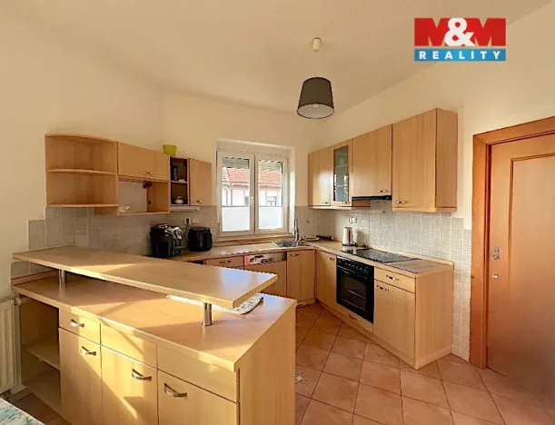 Pronájem kanceláře, Praha - Hloubětín, V Novém Hloubětíně, 120 m2