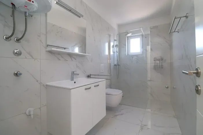 Prodej bytu 3+kk, Tribunj, Chorvatsko, 75 m2