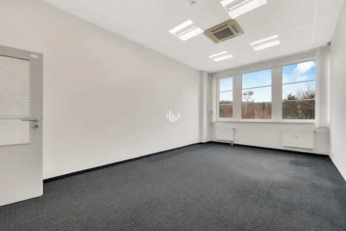 Pronájem kanceláře, Praha - Jinonice, Pekařská, 479 m2