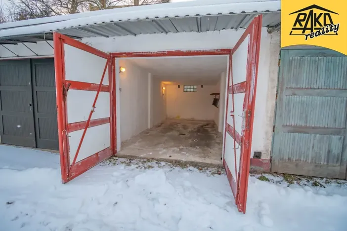 Prodej garáže, Trutnov, Československé armády, 18 m2