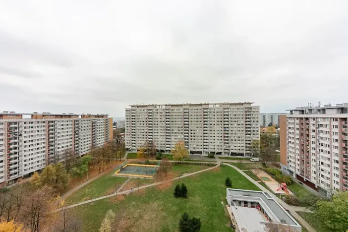 Pronájem bytu 2+kk, Praha - Kobylisy, Rajmonova, 55 m2
