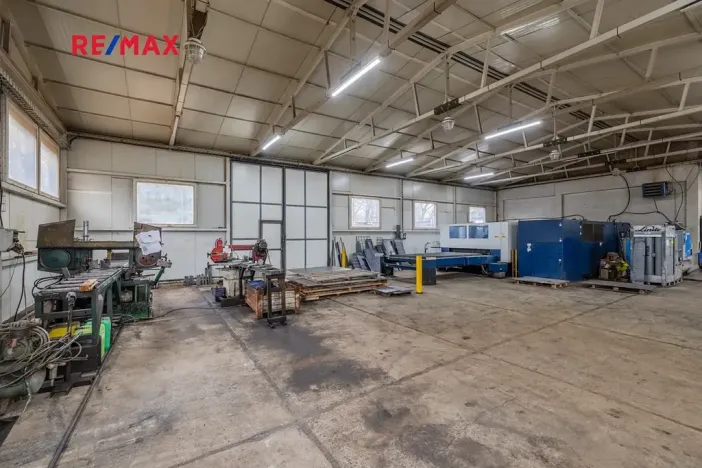 Prodej výrobních prostor, Neuměř, 405 m2