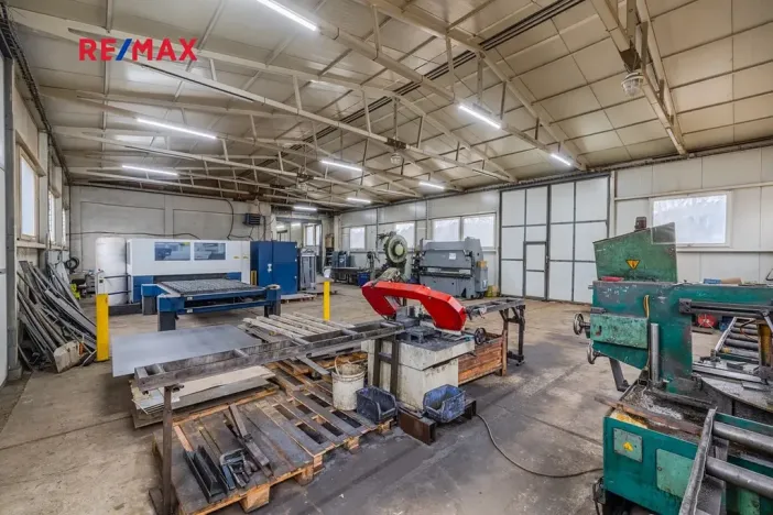 Prodej výrobních prostor, Neuměř, 405 m2