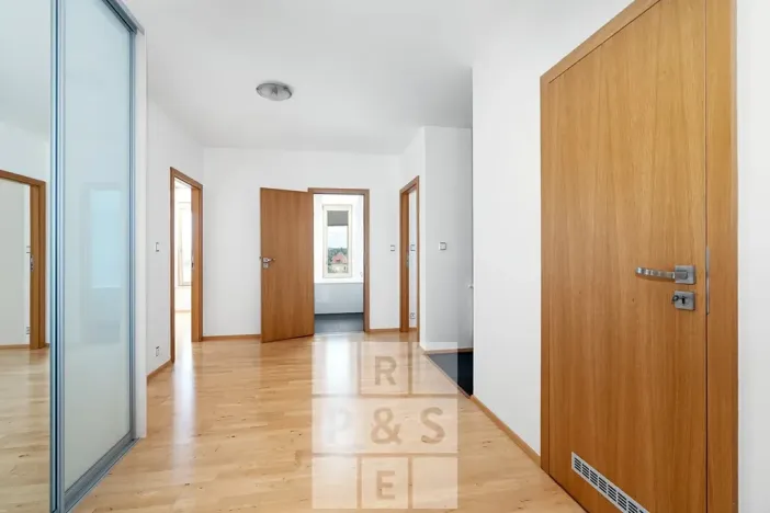 Prodej bytu 4+kk, Průhonice, Uhříněveská, 134 m2